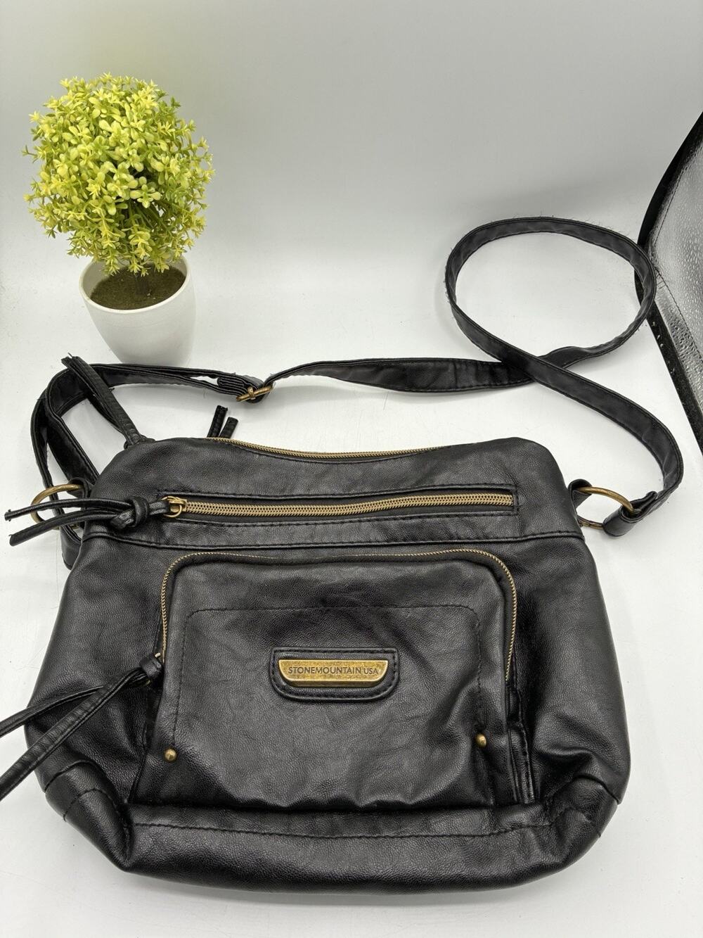 Stone Mountain USA Black Faux Leather Crossbody Shoulder Bag Multi Pocket Purse